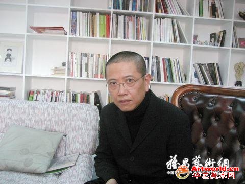  陈丹青赞韩寒：“他太精彩了，一再让我们惊讶”