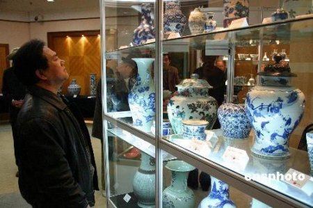 2011年艺术品市场或将“高处不胜寒”