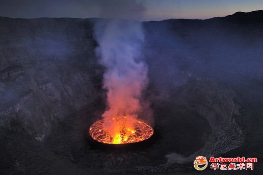 自然：三等奖 单幅  Olivier Grunewald，法国  刚果，尼拉贡戈火山