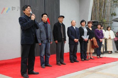 川师文理学院举办“点点创意—2011届毕业优秀作