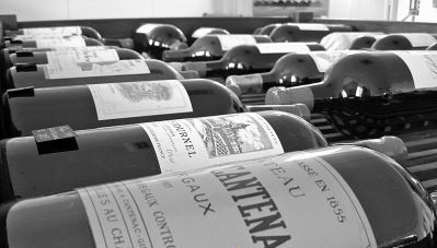 游资热炒红酒 2010年各大名庄酒价涨20%