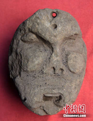 古寺出土土黄石雕头像