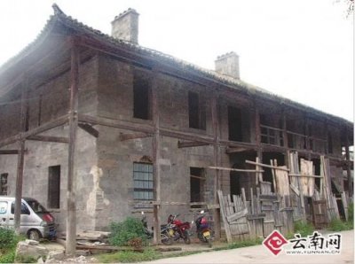 云南省级文保单位破败不堪 污秽遍地成公厕