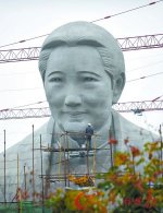 城市雕塑屡现笑柄 原因何在？