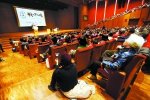 韩美林带博士不用学外语 称清华大学首开“特例”