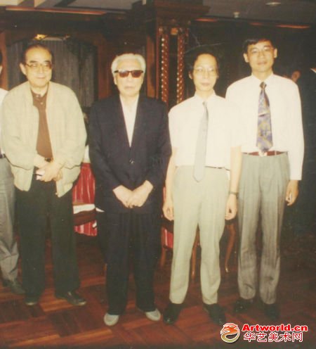 程十发、谢稚柳、卢辅圣、祝君波（自左至右）出席1993年6月20日朵云轩庆功宴。